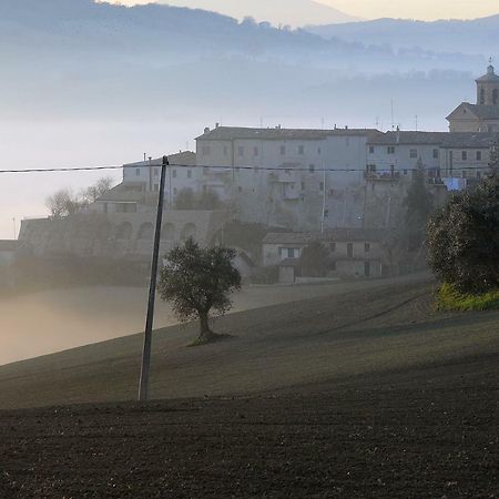 Il Capuccio Guest House San Lorenzo in Campo ภายนอก รูปภาพ
